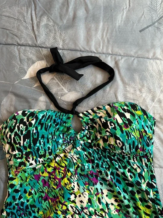 EUC Dana Buchman Black Swim Top with Green and Turquoise Leopard Accents Sz 14 - Picture 3 of 10